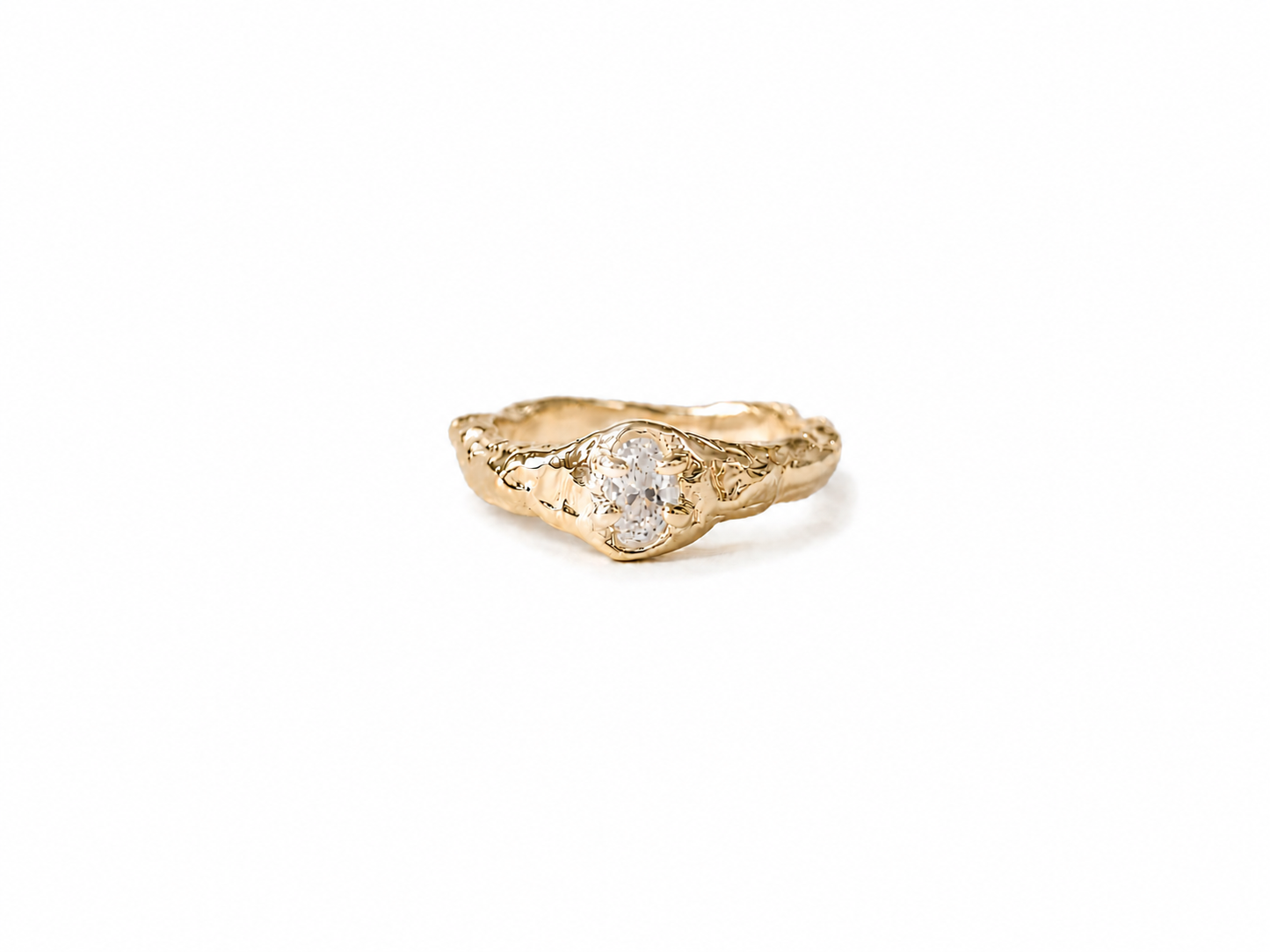 senn | #101 Soft Core Ring /  0.3ct Certified moissanit